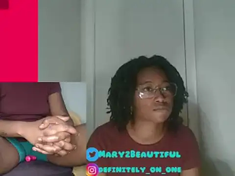 Snapshot of dragdemballznme chatting on 01-23-25, 01:08 dragdemballznme online show from 01-23-25, 01:08