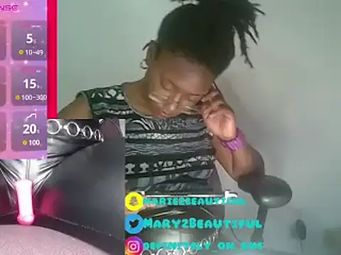 Snapshot of dragdemballznme chatting on 02-09-25, 09:39 dragdemballznme online show from 02-09-25, 09:39