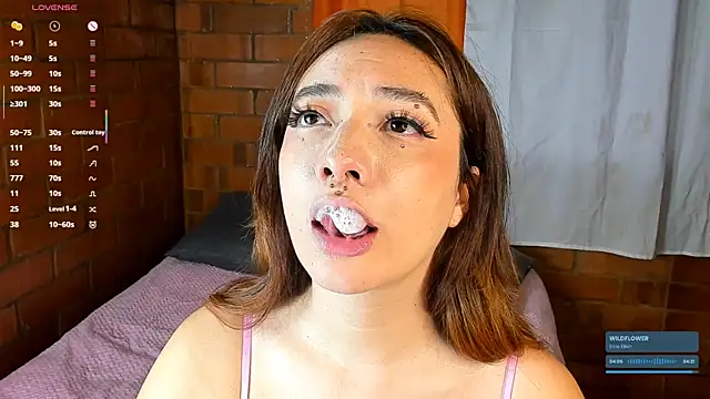 Annycolin  online show from 01-14-25, 11:05