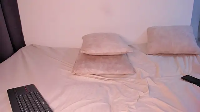 arturguy00 online show from 02-12-25, 12:58