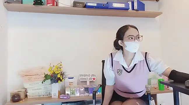 Snapshot of Lush-Office chatting on 02-24-25, 08:06 Lush-Office online show from 02-24-25, 08:06