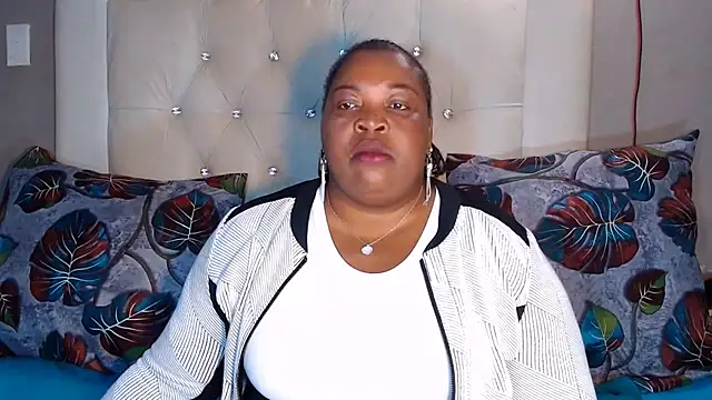 omalicha98 online show from 07-16-26, 07:03