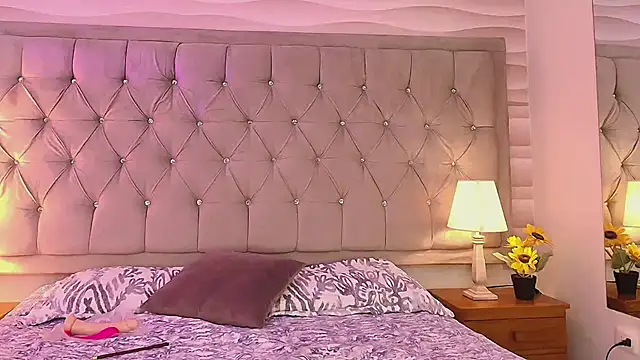 victoriapalmerfg online show from 01-30-25, 07:37