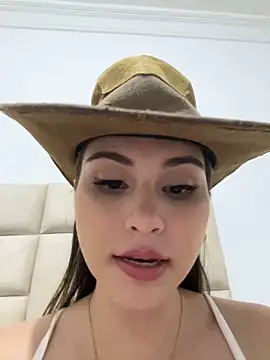 Aitana Hilton  online show from 02-08-25, 01:43