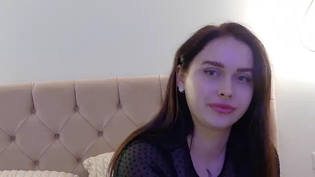 Snapshot of Lilliana_Moon chatting on 01-18-25, 04:31 Lilliana Moon online show from 01-18-25, 04:31