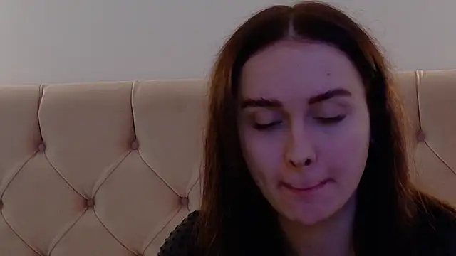 Snapshot of Lilliana_Moon chatting on 01-22-25, 05:37 Lilliana Moon online show from 01-22-25, 05:37