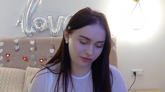 Snapshot of Lilliana_Moon chatting on 02-21-25, 03:32 Lilliana Moon online show from 02-21-25, 03:32