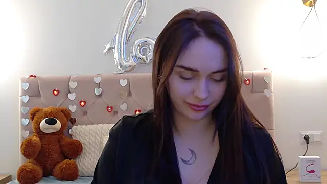 Snapshot of Lilliana_Moon chatting on 02-26-25, 01:08 Lilliana Moon online show from 02-26-25, 01:08