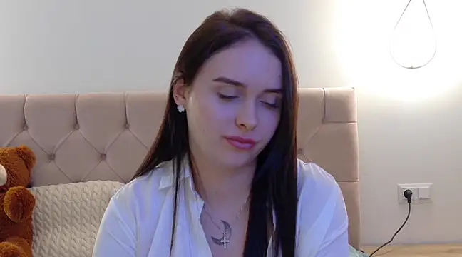 Snapshot of Lilliana_Moon chatting on 03-14-25, 09:46 Lilliana Moon online show from 03-14-25, 09:46