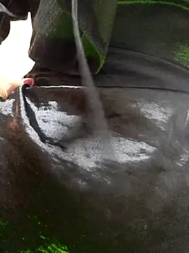 Snapshot of zahra_Jalid chatting on 10-23-25, 09:24 zahra Jalid online show from 10-23-25, 09:24