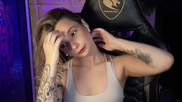 Snapshot of Bella_Alita chatting on 01-23-25, 08:24 Bella Alita online show from 01-23-25, 08:24