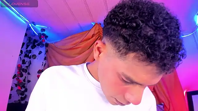 Ethan Boyy online show from 12-19-25, 02:29