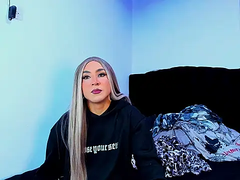 Georgina Giio online show from 11-14-25, 06:45