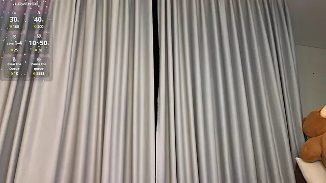 Snapshot of asianqueeny chatting on 02-17-25, 07:10 asianqueeny online show from 02-17-25, 07:10