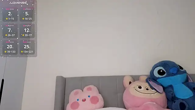 Snapshot of asianqueeny chatting on 10-23-25, 02:11 asianqueeny online show from 10-23-25, 02:11