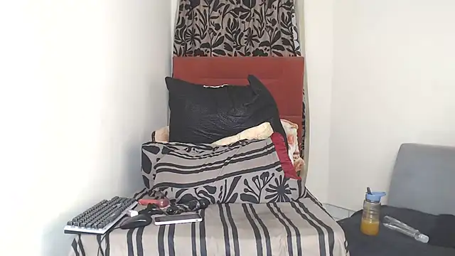 Snapshot of BarbieLadie chatting on 03-09-25, 07:26 BarbieLadie online show from 03-09-25, 07:26