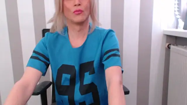 Snapshot of Sissy_Sexy_XXX chatting on 01-16-25, 01:36 Sissy Sexy XXX online show from 01-16-25, 01:36