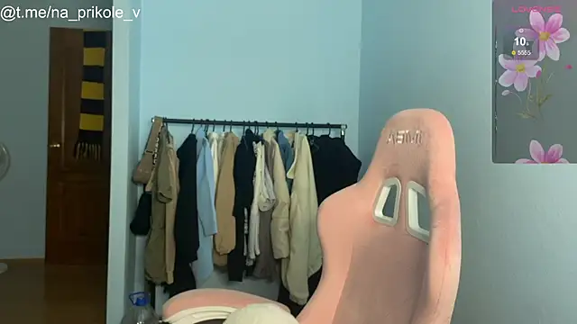 Snapshot of na_prikole_ chatting on 09-29-25, 07:30 na prikole online show from 09-29-25, 07:30