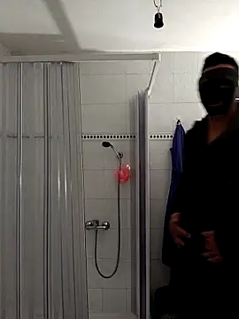 Snapshot of dennygladiator chatting on 03-11-25, 11:59 dennygladiator online show from 03-11-25, 11:59