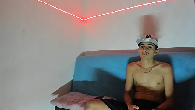 Latinos 2001 online show from 02-16-25, 01:03