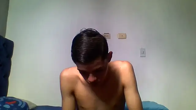 Latinos 2001 online show from 06-06-26, 02:55