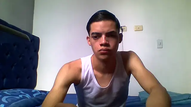 Latinos 2001 online show from 06-07-26, 02:21