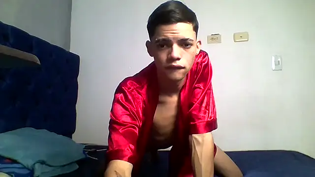 Latinos 2001 online show from 07-10-26, 01:54
