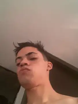 Latinos 2001 online show from 07-12-26, 01:57
