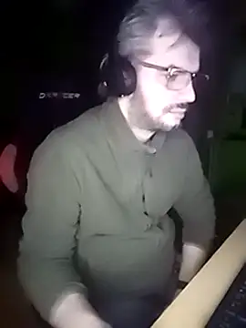 stary-w-kalesonach online show from 02-04-25, 05:21