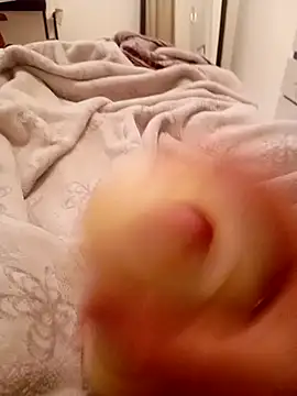 Snapshot of kzzix chatting on 11-02-25, 02:03 kzzix online show from 11-02-25, 02:03