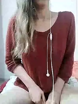 Snapshot of Sophy666 chatting on 02-09-25, 04:14 Sophy666 online show from 02-09-25, 04:14