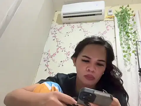 Snapshot of SophiaCourthaway chatting on 10-30-25, 07:25 SophiaCourthaway online show from 10-30-25, 07:25