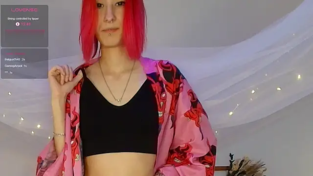 Snapshot of Kar1_na_ chatting on 01-18-25, 11:32 Kar1 na online show from 01-18-25, 11:32