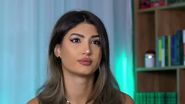 Snapshot of SarahPeach8 chatting on 10-04-25, 03:37 SarahPeach8 online show from 10-04-25, 03:37