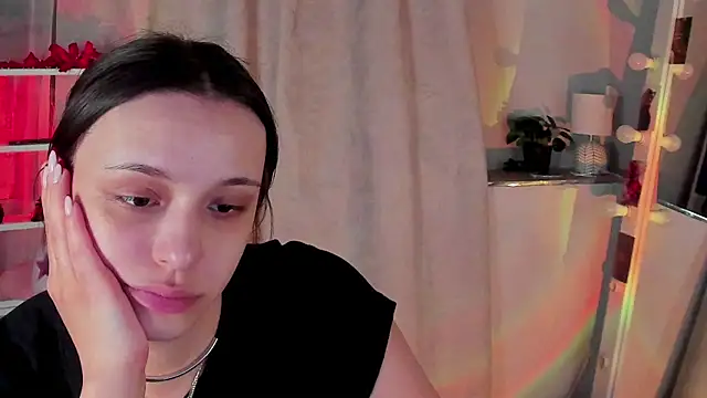 Snapshot of Sahara_Shields chatting on 05-07-26, 09:36 Sahara Shields online show from 05-07-26, 09:36