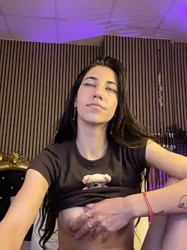 Snapshot of KeylaBlair chatting on 03-07-25, 03:28 KeylaBlair online show from 03-07-25, 03:28