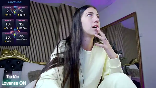 Snapshot of KeylaBlair chatting on 03-08-25, 05:01 KeylaBlair online show from 03-08-25, 05:01