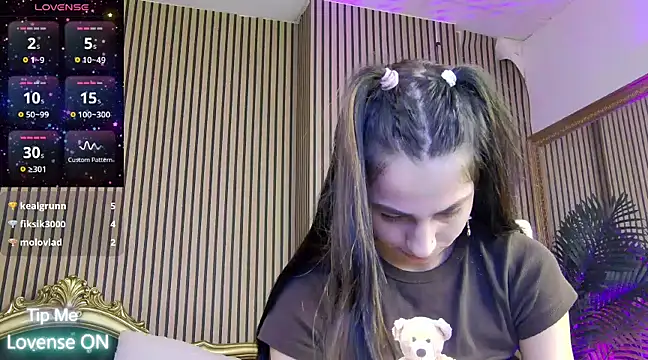 Snapshot of KeylaBlair chatting on 03-11-25, 04:40 KeylaBlair online show from 03-11-25, 04:40