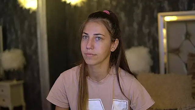 Snapshot of KeylaBlair chatting on 09-21-25, 07:04 KeylaBlair online show from 09-21-25, 07:04