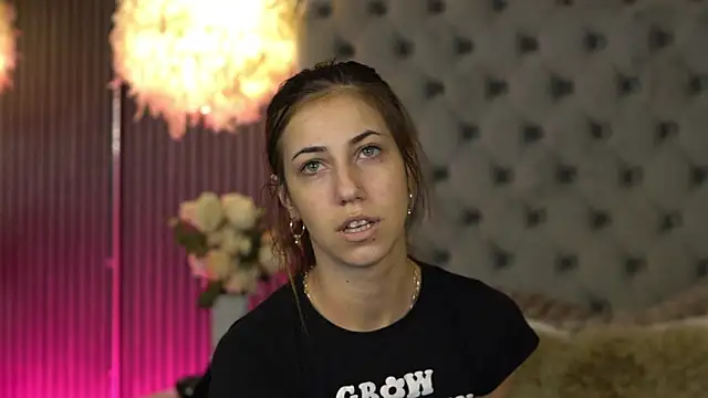 Snapshot of KeylaBlair chatting on 02-26-26, 05:45 KeylaBlair online show from 02-26-26, 05:45