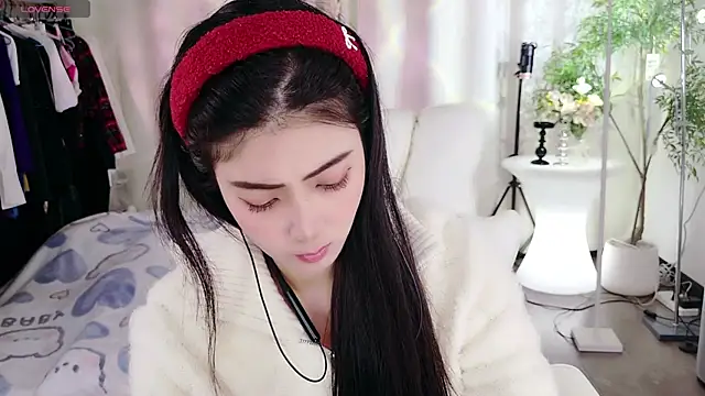 Snapshot of miaomiao-777 chatting on 09-23-25, 01:30 miaomiao-777 online show from 09-23-25, 01:30