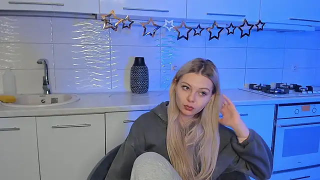 SynnoveEyre online show from 01-21-25, 02:59