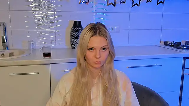 SynnoveEyre online show from 01-22-25, 06:41