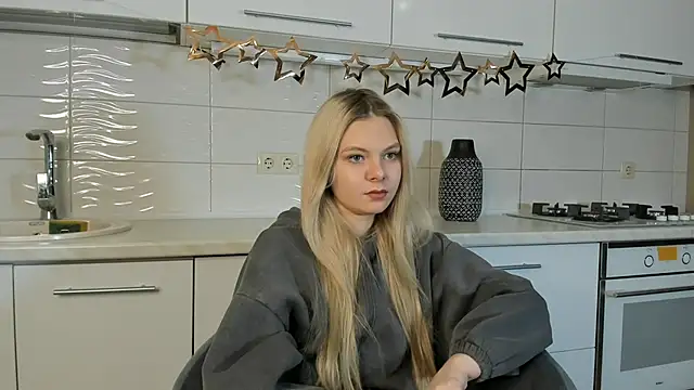 SynnoveEyre online show from 01-29-25, 02:53