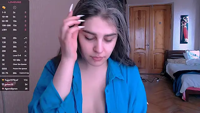 Snapshot of _Roselina_ chatting on 01-29-25, 07:25 Roselina online show from 01-29-25, 07:25