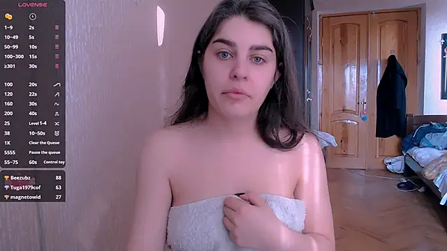 Snapshot of _Roselina_ chatting on 02-03-25, 06:13 Roselina online show from 02-03-25, 06:13