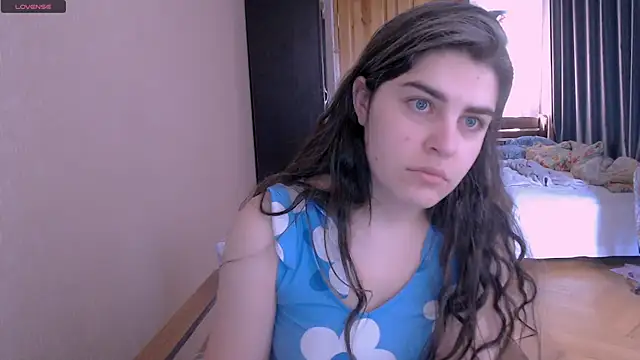 Snapshot of _Roselina_ chatting on 03-06-25, 06:30 Roselina online show from 03-06-25, 06:30