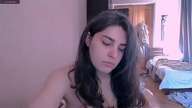 Snapshot of _Roselina_ chatting on 03-16-25, 06:20 Roselina online show from 03-16-25, 06:20