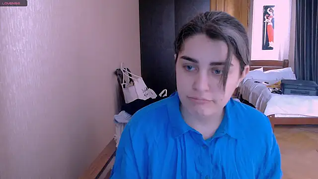 Snapshot of _Roselina_ chatting on 03-21-25, 07:22 Roselina online show from 03-21-25, 07:22