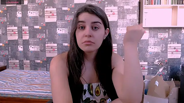 Snapshot of _Roselina_ chatting on 09-23-25, 07:22 Roselina online show from 09-23-25, 07:22